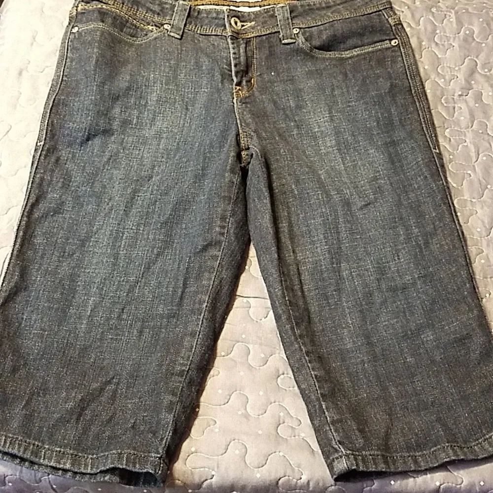 Levi's 545 jean capris size 8